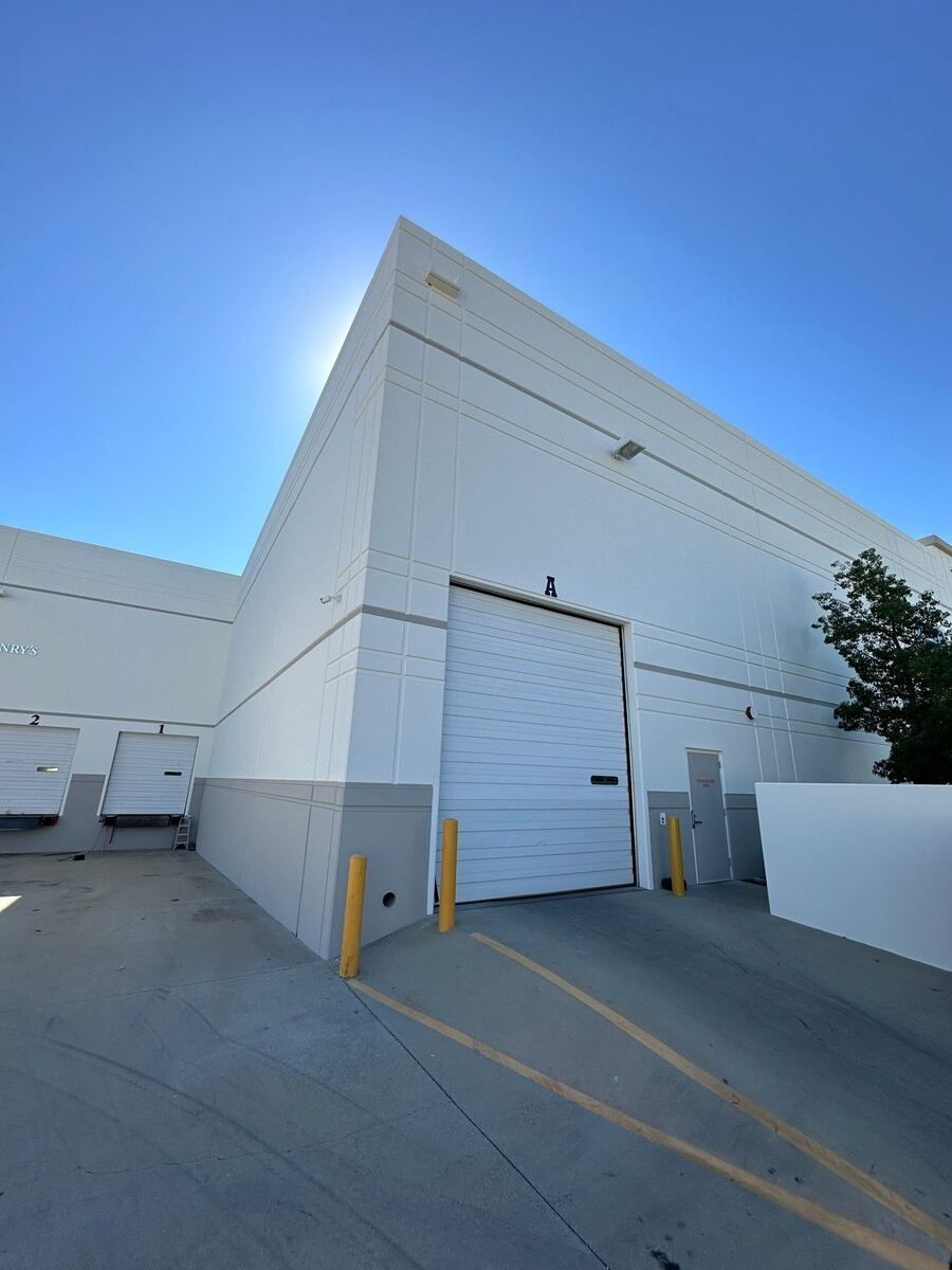 Sealant replacement on commercial building expansion joint
