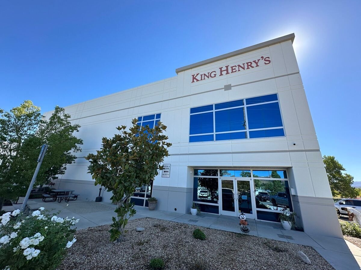 King Henry’s building in Valencia, California